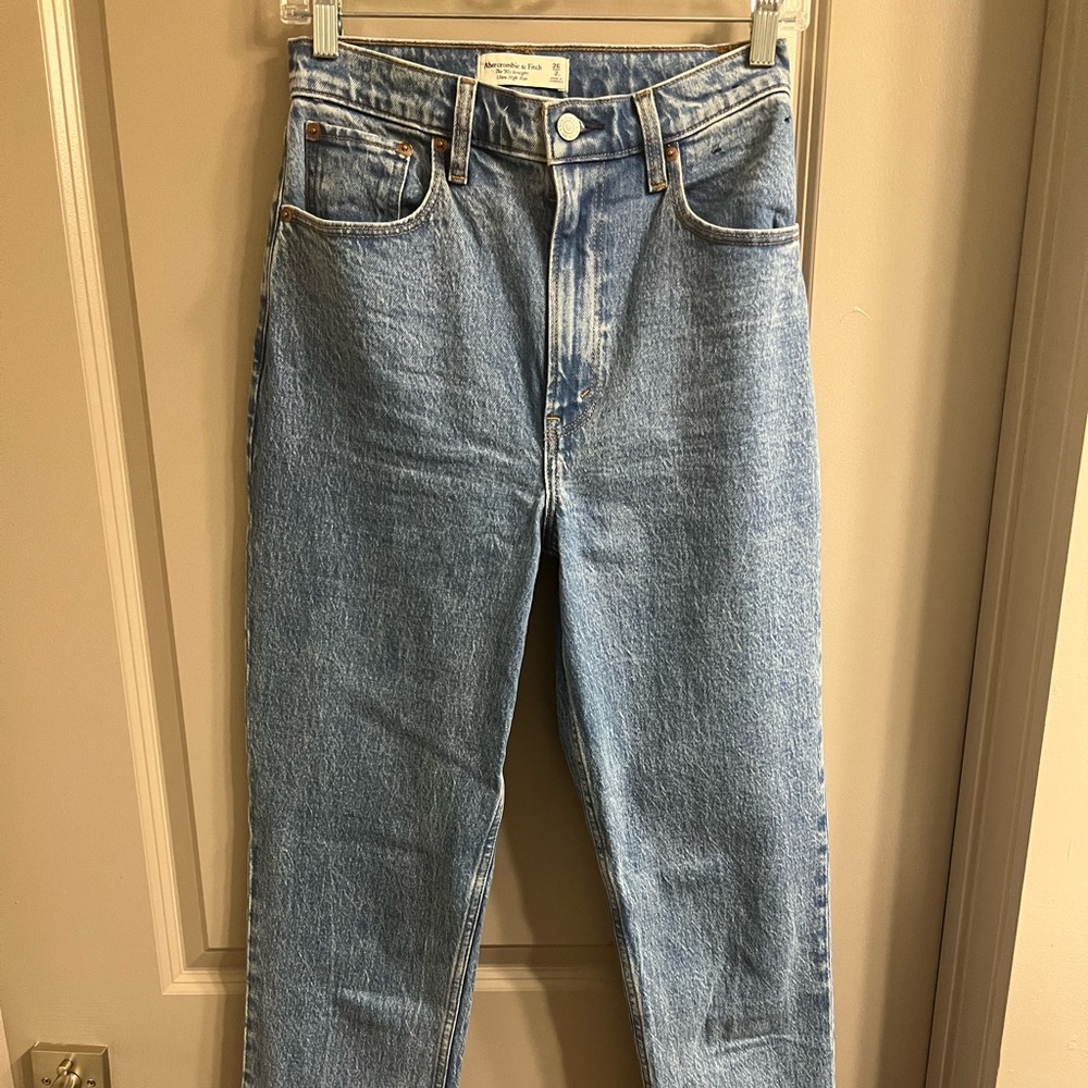 Abercrombie & Fitch 90’s Straight Jean